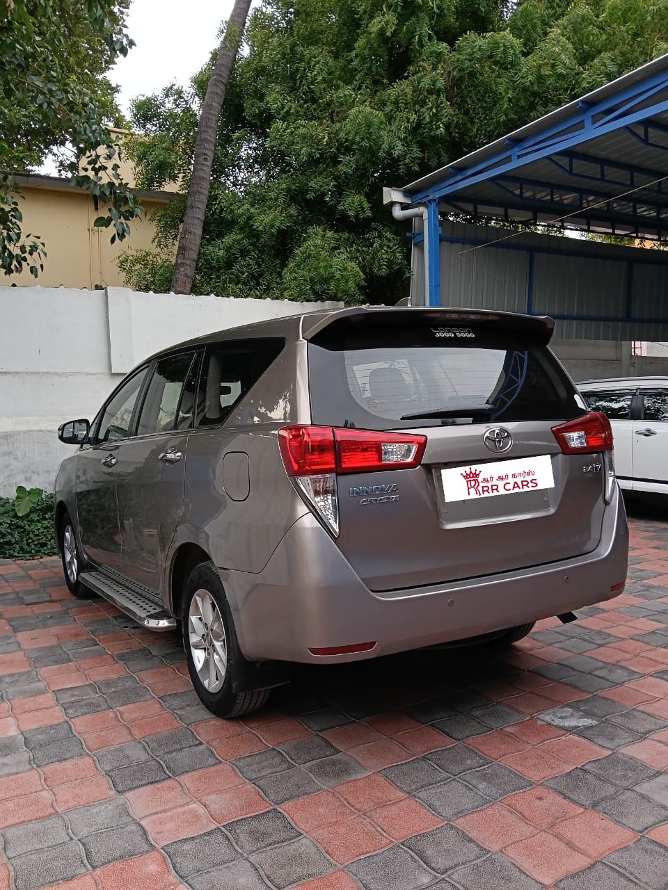 Toyota Innova Crysta - Image 4